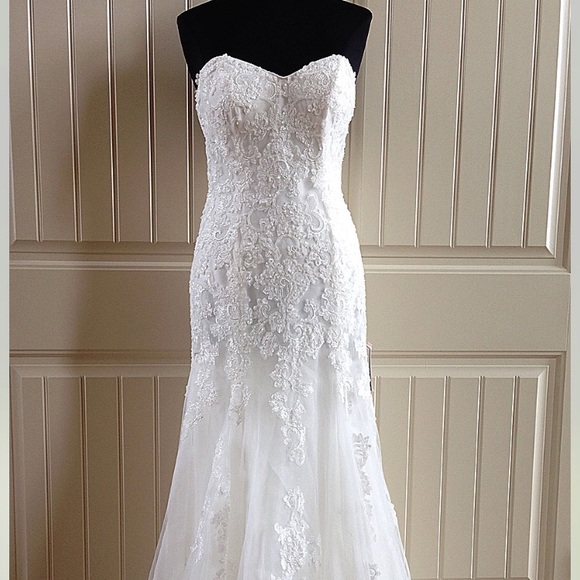 Maggie Sottero Wedding Dress - Picture 1 of 7